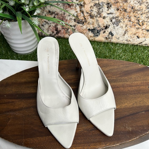 GIA BORGHINI
GIA BORGHINI X Pernille Teisbaek Perni 04
Sandals size 38 US 8 - Picture 3 of 10